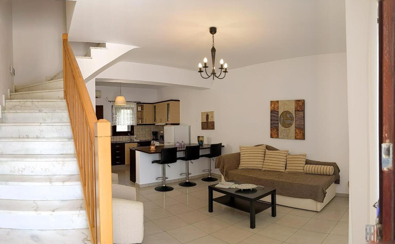 Maestralia Apartment Skyros Luaran gambar