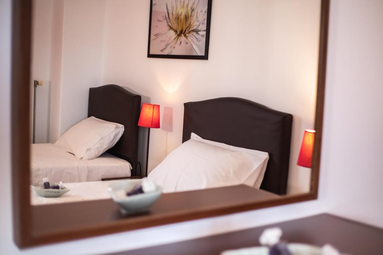 Maestralia Apartment Skyros Luaran gambar