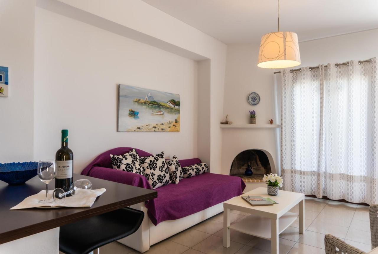 Maestralia Apartment Skyros Luaran gambar